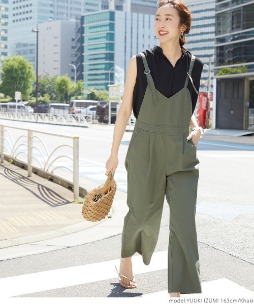 coca(coca)(コカ)の「バッククロスチノサロペット(サロペット/オーバーオール・レディース・ブラック/カーキ/アイボリー・ONE SIZE)」の20枚目の写真