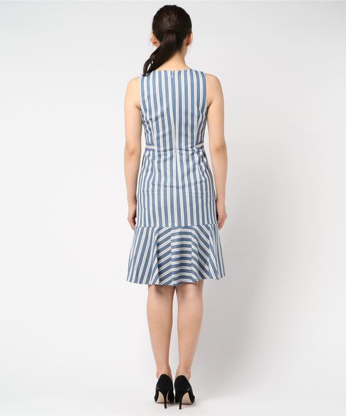 BANANA REPUBLIC ストライプ柄ワンピース 2 BANANA REPUBLIC ストライプ柄ワンピース 2