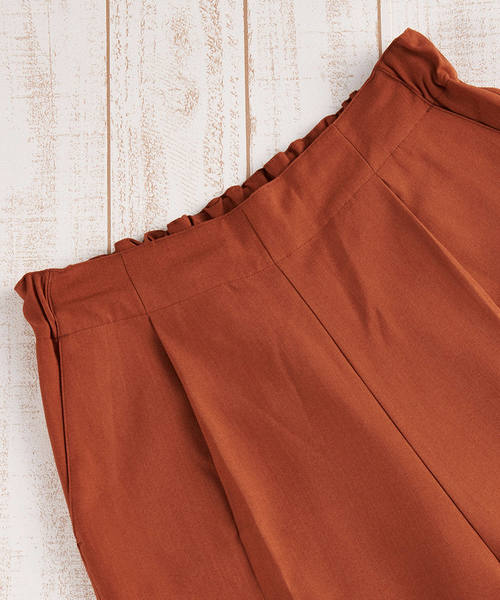 classicalelf(クラシカルエルフ)の「スタンダードワイド・ルーズテーパードタック入りレギュラーパンツ(フルレングス)(スラックス・レディース・ベージュ/ブラック/テラコッタ/ライトベージュ/グリーン/キャメル・SMALL/MEDIUM/LARGE/X-LARGE)」の11枚目の写真