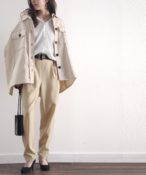 classicalelf(クラシカルエルフ)の「スタンダードワイド・ルーズテーパードタック入りレギュラーパンツ(フルレングス)(スラックス・レディース・ベージュ/ブラック/テラコッタ/ライトベージュ/グリーン/キャメル・SMALL/MEDIUM/LARGE/X-LARGE)」の17枚目の写真