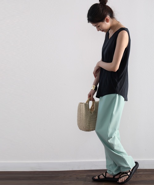 classicalelf(クラシカルエルフ)の「スタンダードワイド・ルーズテーパードタック入りレギュラーパンツ(フルレングス)(スラックス・レディース・ベージュ/ブラック/テラコッタ/ライトベージュ/グリーン/キャメル・SMALL/MEDIUM/LARGE/X-LARGE)」の18枚目の写真