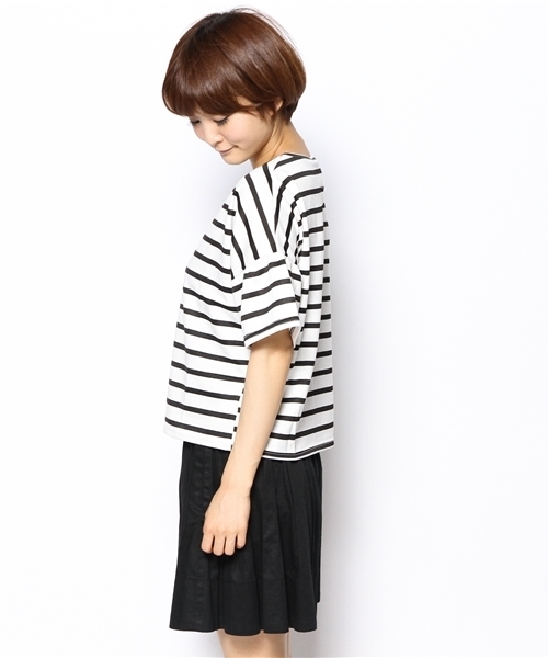 Kastane（カスタネ）の「【Kastane】袖フレアーボーダーTOPS（Tシャツ/カットソー・レディース・ブラック/レッド/グレー/ホワイト・FREE）」の6枚目の写真