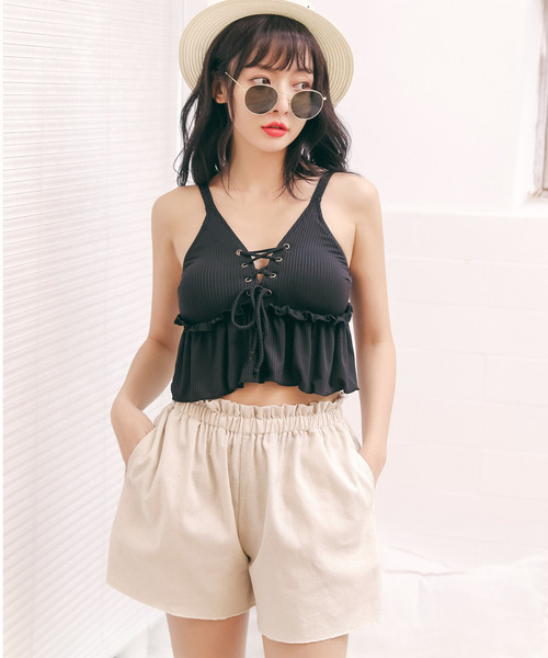 Dita（ディータ）の「【3点セット】ショートパンツ付き編み上げフリルトップスビキニセット【RT】（水着・レディース・ブラック/テラコッタ/カーキ・M/L/XL）」の2枚目の写真