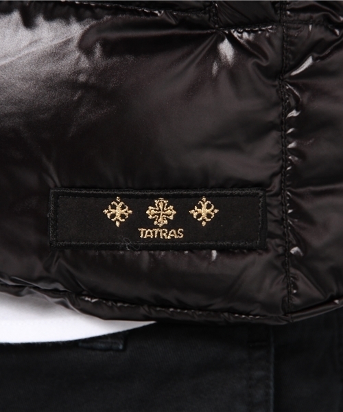 TATRAS(タトラス)の「TATRAS ダウンベスト(POSEIDONE)(ダウンベスト・メンズ・ブラック/オリーブ/レッド・3/2)」の10枚目の写真