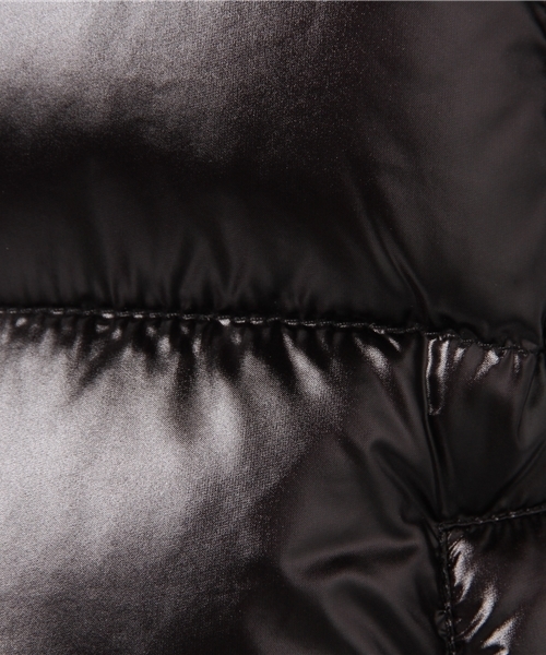 TATRAS(タトラス)の「TATRAS ダウンベスト(POSEIDONE)(ダウンベスト・メンズ・ブラック/オリーブ/レッド・3/2)」の5枚目の写真