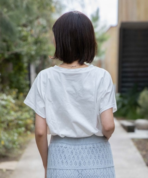 flower(フラワー)の「ノスタルジープリントTシャツ(Tシャツ/カットソー・レディース・ホワイト/ブルー・FREE)」の3枚目の写真