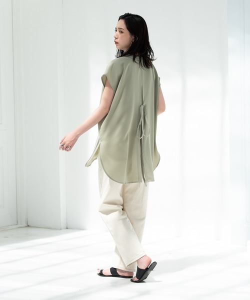 Aunt Marie's（アントマリーズ）の「AUNT MARIE'S ハーフスリーブバックスリットシャツ（シャツ/ブラウス・レディース・ライトパープル/ベージュ/ホワイト/ライトグリーン/ブラック・FREE）」の7枚目の写真