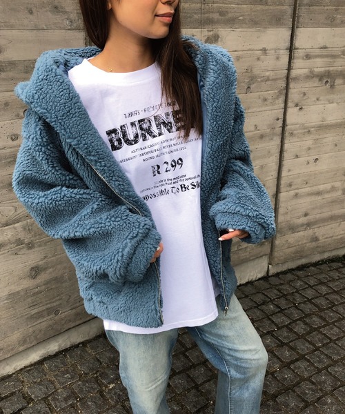 meJane(ミージェーン)の「BIGシルエット/ボアパーカー(ブルゾン・レディース・ブラック/オフホワイト/ブルー/モカ・FREE)」の4枚目の写真