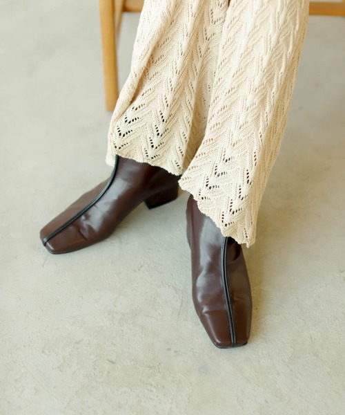 VACANCY（ヴァカンシー）の「パイピングショートブーツ（ブーツ・レディース・ブラック/グレー系その他/ブラウン・LARGE/MEDIUM/SMALL）」の4枚目の写真