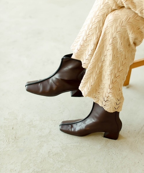 VACANCY（ヴァカンシー）の「パイピングショートブーツ（ブーツ・レディース・ブラック/グレー系その他/ブラウン・LARGE/MEDIUM/SMALL）」の5枚目の写真