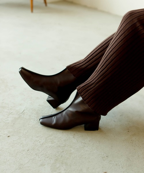 VACANCY（ヴァカンシー）の「パイピングショートブーツ（ブーツ・レディース・ブラック/グレー系その他/ブラウン・LARGE/MEDIUM/SMALL）」の9枚目の写真