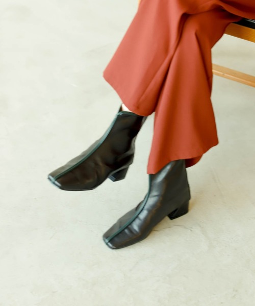 VACANCY（ヴァカンシー）の「パイピングショートブーツ（ブーツ・レディース・ブラック/グレー系その他/ブラウン・LARGE/MEDIUM/SMALL）」の22枚目の写真