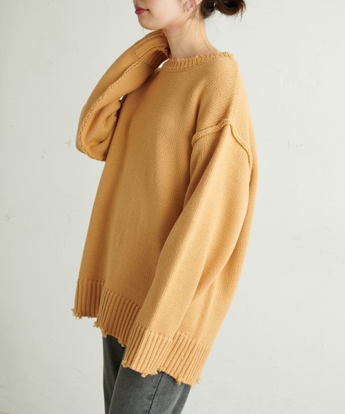 natural couture（ナチュラルクチュール）の「【WEB限定カラー有り】アウトシームダメージニット（ニット/セーター・レディース・ブラック/ベージュ/オレンジ/アイボリー/ブルー・FREE）」の5枚目の写真