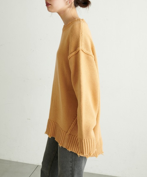 natural couture（ナチュラルクチュール）の「【WEB限定カラー有り】アウトシームダメージニット（ニット/セーター・レディース・ブラック/ベージュ/オレンジ/アイボリー/ブルー・FREE）」の8枚目の写真