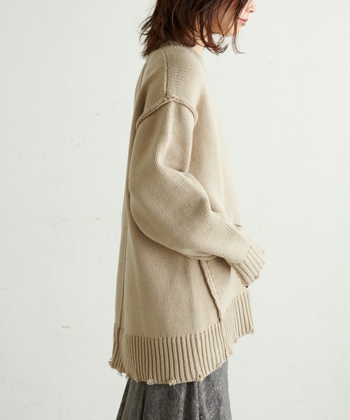 natural couture（ナチュラルクチュール）の「【WEB限定カラー有り】アウトシームダメージニット（ニット/セーター・レディース・ブラック/ベージュ/オレンジ/アイボリー/ブルー・FREE）」の13枚目の写真