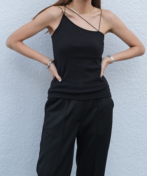 AKTE（アクテ）の「カップインランダムストラップキャミソール（キャミソール・レディース・ホワイト/ブラック/ベージュ/コーラルピンク・FREE）」の8枚目の写真