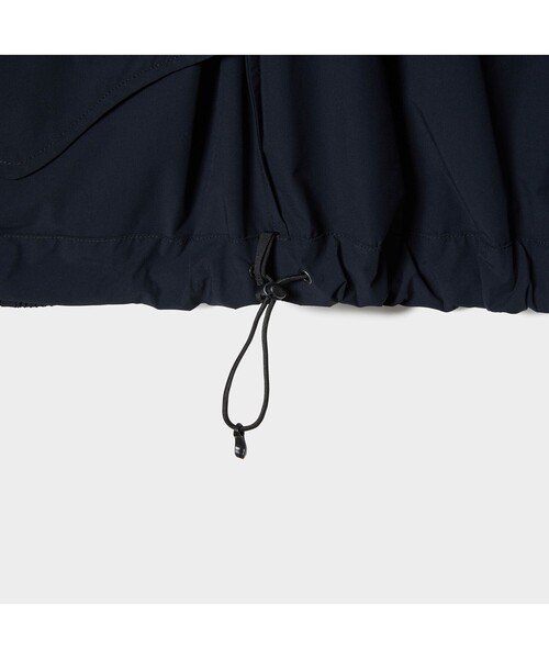 AIGLE（エーグル）の「撥水 ノーカラー ブルゾン（ノーカラージャケット・レディース・ブラック/モスグリーン・40/38/36）」の20枚目の写真