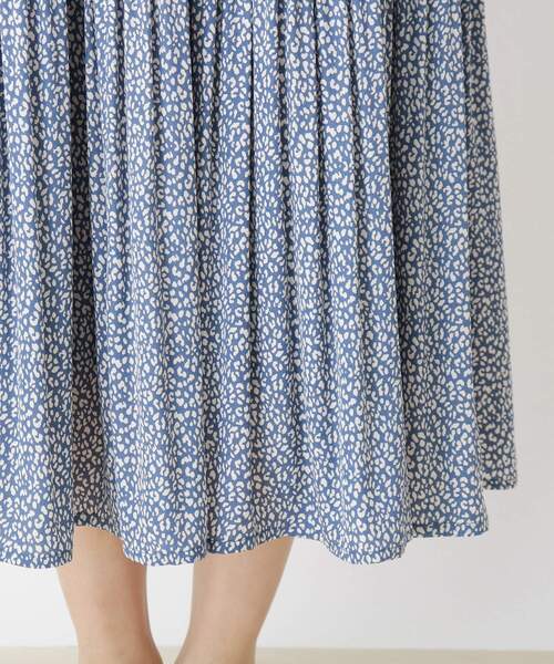 SHOO・LA・RUE（シューラルー）の「◆ヒョウ柄プリーツスカート（スカート・レディース・ホワイト系その他/ブラック系/ブルー系・00）」の4枚目の写真