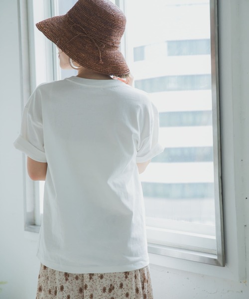 ITEMS URBANRESEARCH(アイテムズ アーバンリサーチ)の「ルーズ半袖Tシャツ(Tシャツ/カットソー・レディース・オフホワイト/イエロー/スミクロ/モカ・FREE)」の7枚目の写真