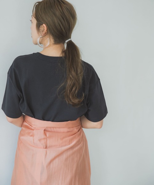 ITEMS URBANRESEARCH(アイテムズ アーバンリサーチ)の「ルーズ半袖Tシャツ(Tシャツ/カットソー・レディース・オフホワイト/イエロー/スミクロ/モカ・FREE)」の12枚目の写真