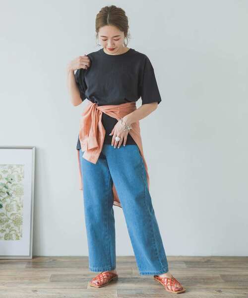 ITEMS URBANRESEARCH(アイテムズ アーバンリサーチ)の「ルーズ半袖Tシャツ(Tシャツ/カットソー・レディース・オフホワイト/イエロー/スミクロ/モカ・FREE)」の13枚目の写真