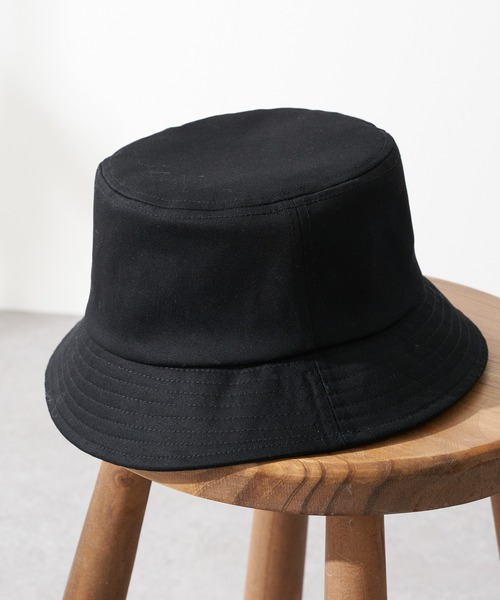 earth music&ecology（アースミュージックアンドエコロジー）の「ツイルバケットハット ＊（キャップ・レディース・ブラック/ベージュ・FREE）」の2枚目の写真