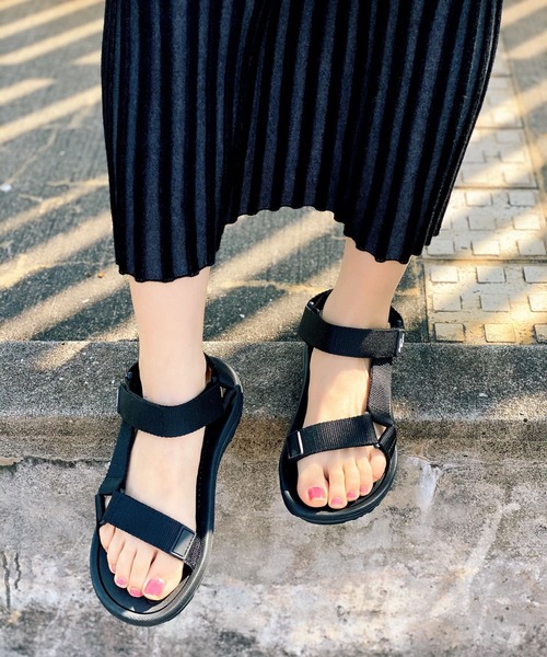 Sugar Sugar（シュガーシュガー）の「【SUGAR SUGAR シュガーシュガー】ベルクロスポーツサンダル（サンダル・レディース・ベージュ/ブラック・LL/S/L/M）」の9枚目の写真