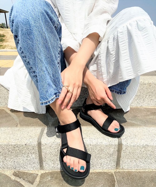 Sugar Sugar（シュガーシュガー）の「【SUGAR SUGAR シュガーシュガー】ベルクロスポーツサンダル（サンダル・レディース・ベージュ/ブラック・LL/S/L/M）」の11枚目の写真