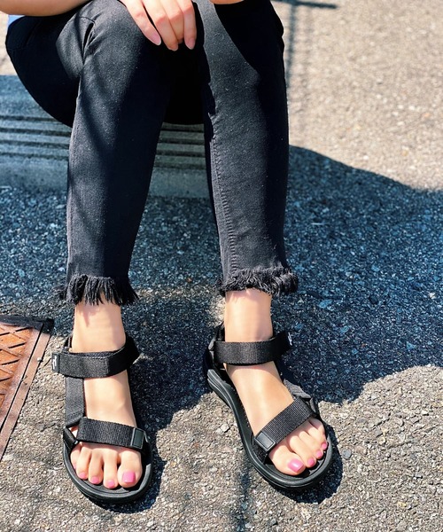 Sugar Sugar（シュガーシュガー）の「【SUGAR SUGAR シュガーシュガー】ベルクロスポーツサンダル（サンダル・レディース・ベージュ/ブラック・LL/S/L/M）」の17枚目の写真