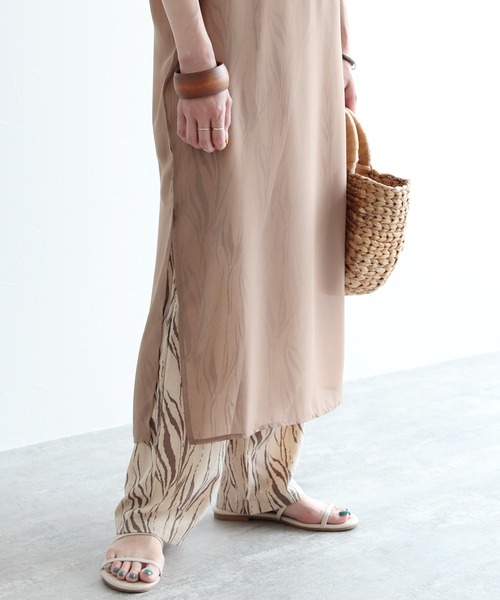 reca(レカ)の「ゼブラ柄プリントパンツ(その他パンツ・レディース・ブラウン/ベージュ・FREE)」の4枚目の写真