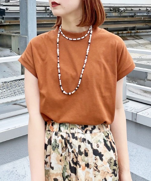 CIAOPANIC(チャオパニック)の「モックネックTシャツ/ハイネック(Tシャツ/カットソー・レディース・ブラック/ブラウン/オフホワイト/イエロー・FREE)」の1枚目の写真