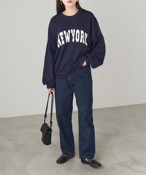 Chaco closet(チャコ クローゼット)の「"NEWYORK"カレッジロゴ風ボリュームスリーブスウェット(スウェット・レディース・ベージュ/ネイビー/カーキ・FREE)」の17枚目の写真
