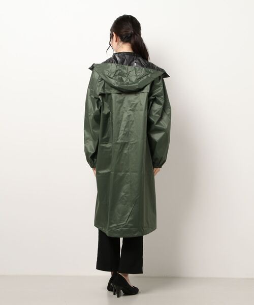 KiU（キウ）の「【KiU×collex】 ハイウォータープルーフモッズ レインコート 収納袋付き（レインコート/ポンチョ・レディース・カーキ・フリー）」の2枚目の写真