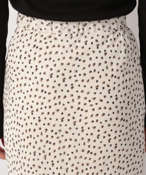 LOWRYS FARM(ローリーズファーム)の「ヒョウガラフレアスカート 217197(スカート・レディース・アイボリー/ブルー/ブラック/ブラウン・FREE)」の13枚目の写真