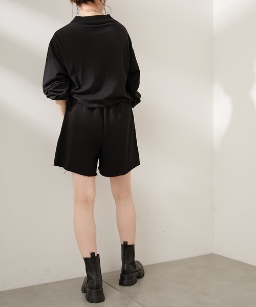 Chico（チコ）の「短丈ダメージロゴロンT（Tシャツ/カットソー・レディース・ブラック/グレー/グリーン/アイボリー・FREE）」の16枚目の写真