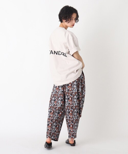 OPAQUE.CLIP（オペークドットクリップ）の「◆ライトダブルクロス タックテーパードパンツ【UNISEX】（スーツパンツ・レディース・チャコール/ブラック系1・38/40）」の13枚目の写真