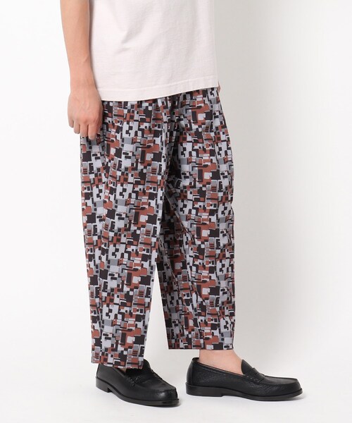 OPAQUE.CLIP（オペークドットクリップ）の「◆ライトダブルクロス タックテーパードパンツ【UNISEX】（スーツパンツ・レディース・チャコール/ブラック系1・38/40）」の19枚目の写真