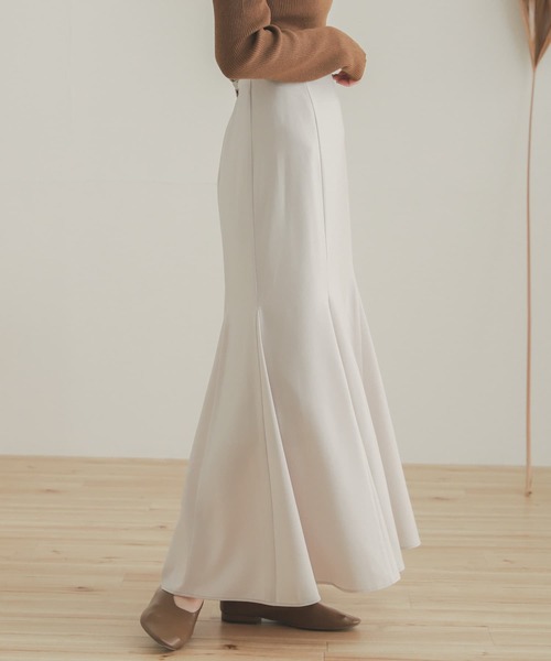 SENSE OF PLACE by URBAN RESEARCH(センスオブプレイスバイアーバンリサーチ)の「サテンマーメイドスカート(スカート・レディース・ブラウン/ライトベージュ/ブラック・ONE)」の19枚目の写真