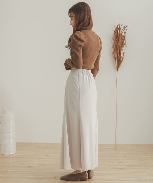 SENSE OF PLACE by URBAN RESEARCH(センスオブプレイスバイアーバンリサーチ)の「サテンマーメイドスカート(スカート・レディース・ブラウン/ライトベージュ/ブラック・ONE)」の16枚目の写真