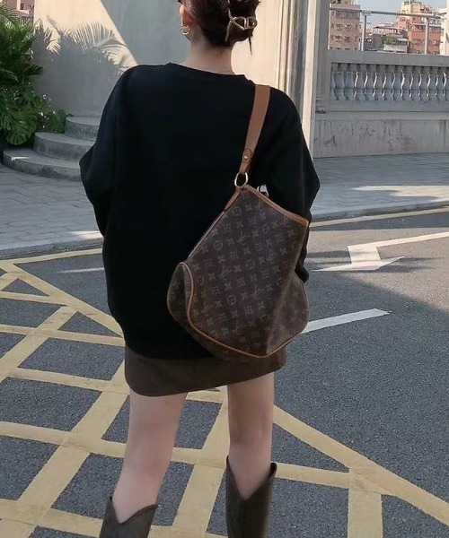 Diosfront（ディオスフロント）の「カラーロゴ刺繍スウェットトレーナー（スウェット・レディース・ベージュ/ネイビー/ピンク/ブラック/杢グレー/グリーン・M/L/XL）」の12枚目の写真