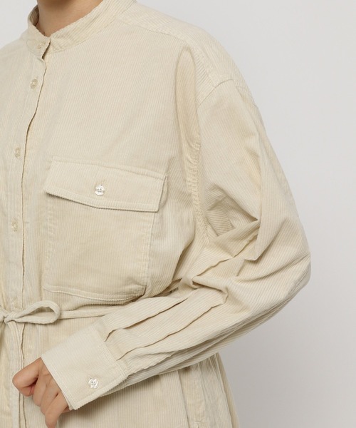 mysty woman(ミスティウーマン)の「ウエストマークコーデュロイシャツ 227708(シャツ/ブラウス・レディース・ダークグリーン/アイボリー/チャコール・FREE)」の11枚目の写真