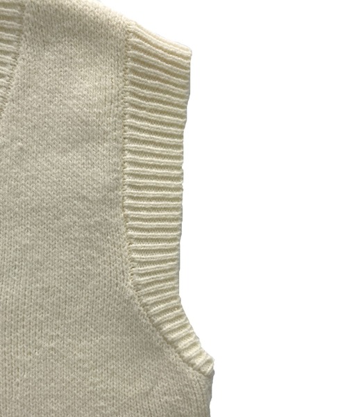 Avvenente(アベネンテ)の「【Avvenente】ビッグニットベスト(ベスト・レディース・アイボリー/ブラック/ピンク/ダークグリーン・MEDIUM)」の8枚目の写真