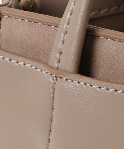 LBC（エルビーシー）の「軽量２ＷＡＹミニトートＳＤ（ショルダーバッグ・レディース・ブラック/レッド/ベージュ・FREE）」の9枚目の写真