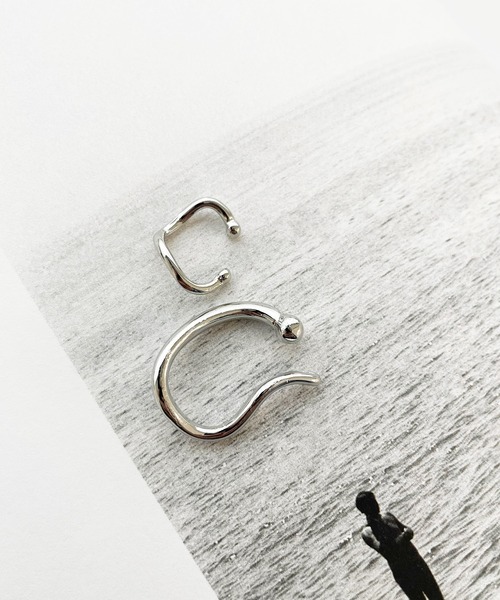 kutir(クティール)の「2Pイヤーカフ(イヤーカフ・レディース・シルバー/ゴールド・FREE)」の1枚目の写真