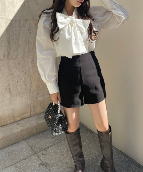 one after another NICE CLAUP（ワンアフターアナザーナイスクラップ）の「履くだけでスタイルアップ！美シルエットのシンプルショートパンツ（その他パンツ・レディース・アイボリー/ブラック/ブラック系その他/ブラウン・FREE）」の6枚目の写真