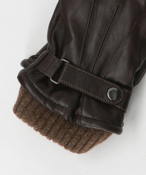 green label relaxing（グリーンレーベルリラクシング）の「ラムレザー ボタン グローブ -タッチパネル対応-（手袋・メンズ・ブラック/ダークブラウン・M/L）」の7枚目の写真