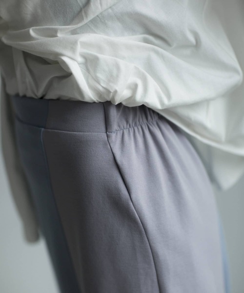 mona Belinda（モナベリンダ）の「配色アシメスカート（スカート・レディース・パープル/サックスブルー/グレイッシュベージュ・FREE）」の7枚目の写真