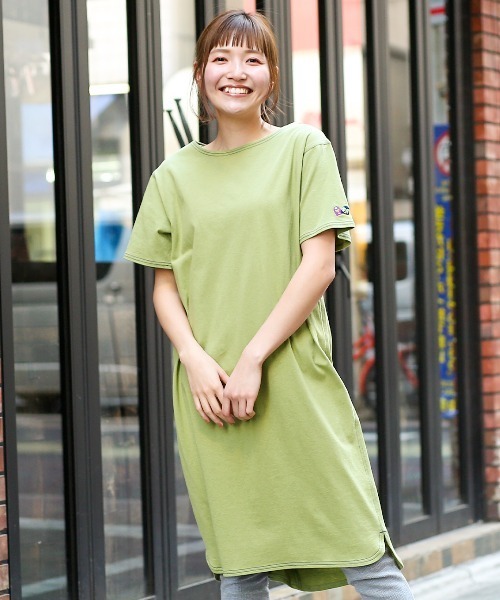 チチカカ(チチカカ)の「ワンポイントダブルステッチTシャツワンピース(ワンピース・レディース・カーキ/ライトパープル/ライトベージュ・FREE)」の2枚目の写真