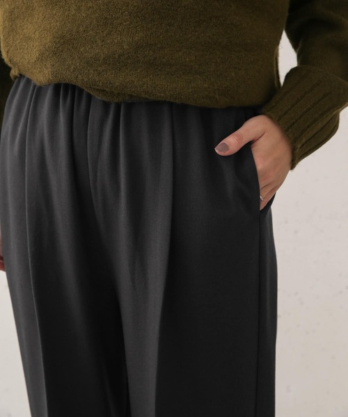 URBAN RESEARCH DOORS（アーバンリサーチドアーズ）の「裏起毛ストレートイージーパンツ（その他パンツ・レディース・ブラック/チャコールグレー・38/36）」の17枚目の写真