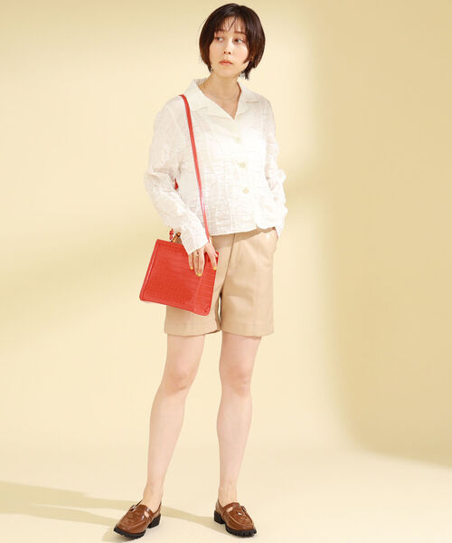 Ray BEAMS(レイビームス)の「Ray BEAMS / シャーリング シャツ(シャツ/ブラウス・レディース・ホワイト/ブラック・ONE SIZE)」の4枚目の写真